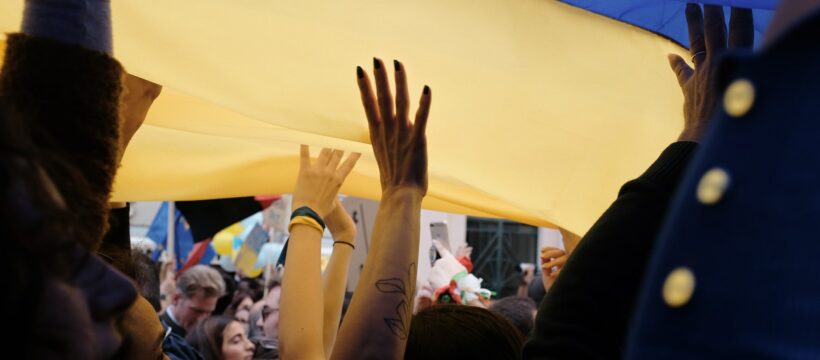 Ukrajina dosavadní škody způsobené ruskou invazí vyčísluje na 564,9 miliardy dolarů