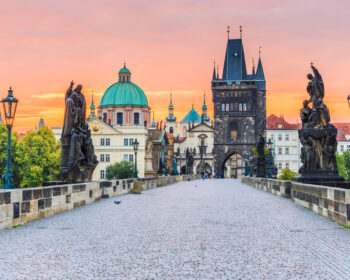 Akcie na pražské burze během uplynulého týdne oslabily.