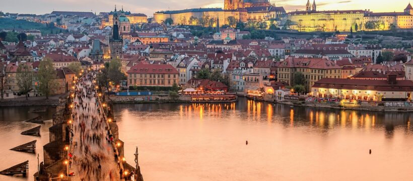 Návrh, aby stát v příštím roce vyplatil na dotacích podporovaným zdrojům energie 37 miliard korun, o zhruba deset miliard korun více než v posledních letech, projedná na dnešním zasedání vláda.