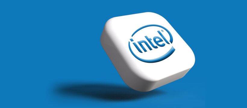 Americký výrobce čipů Intel nečekaně vykázal ve druhém čtvrtletí čistý zisk 1,48 miliardy dolarů (32 miliard Kč) po ztrátě 454 milionů dolarů ve stejném období loni.