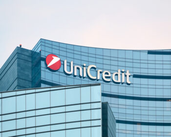 Česká a slovenská UniCredit Bank vykázala v prvním pololetí letošního roku čistý zisk 5,3 miliardy korun (221 milionů eur)