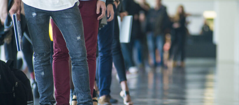 nezaměstnanost, trh práce, průmysl, analytik