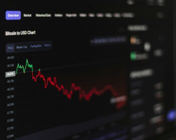 Evropský burzovní operátor Euronext neplánuje zahájit obchodování s kryptoaktivy bez pevné podpory regulačních orgánů.